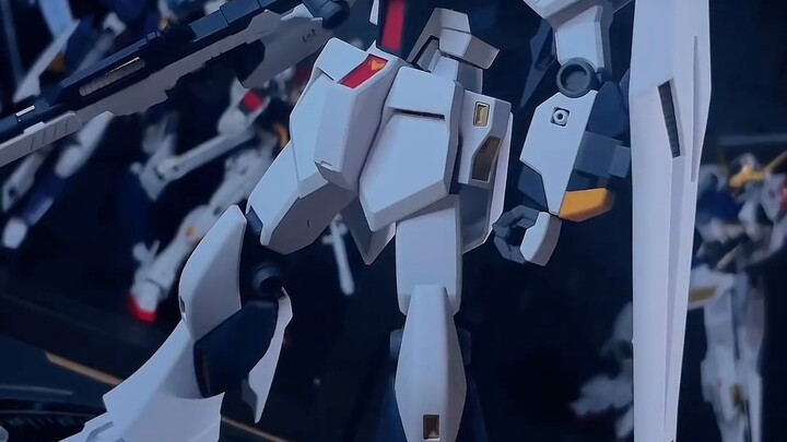 [Quick review of the model] I always feel that the EG Nu Gundam I bought for 60 is not worth it? Ban