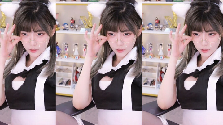 Fun|Maid Outfit Show