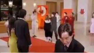 ถูกประธานหญิงขโมยความบริสุทธิ์ชาย, ใครจะคิดว่าเขาจะเป็นประธานที่ร่ำรวยที่สุดในโลกถึงล้านล้านเหรียญ