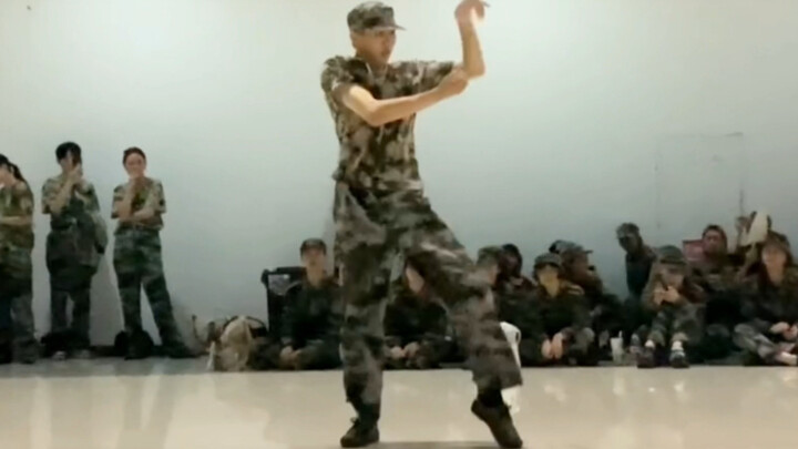 Military training popping performance, let’s do it!