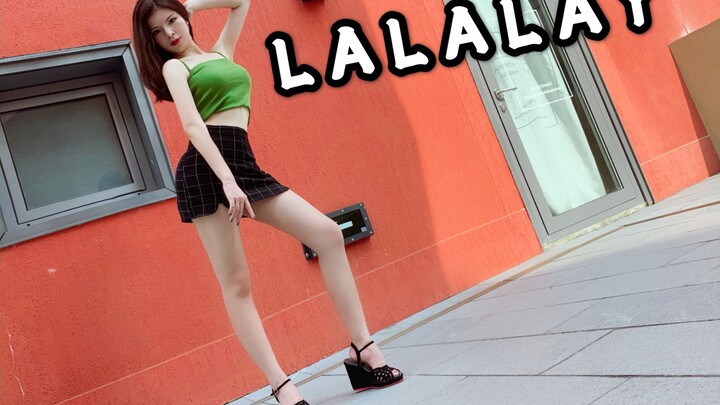 [Little Bear] Sunmi-LALALAY◇The small suspender hip skirt is also OK with red and green