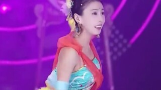 Evergrande National Song and Dance Troupe (56) Ribbons flowing like water, dragons and phoenixes dan