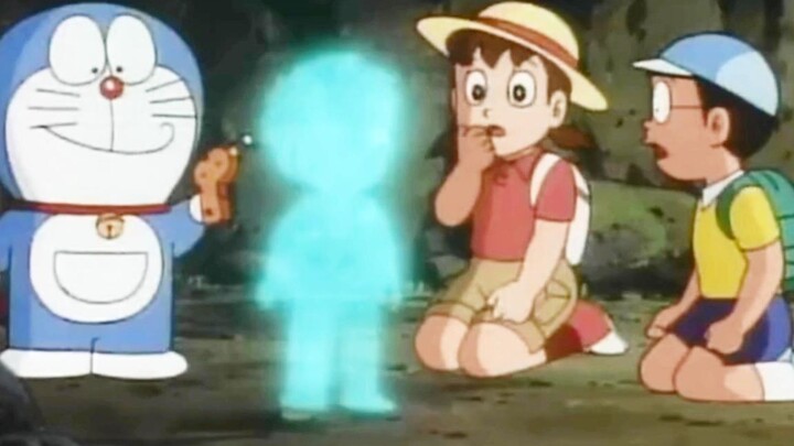 Doraemon used props to turn the little fox into a little boy and escaped Hunter x Hunter