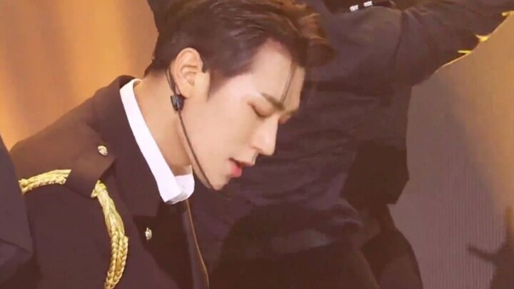 [Park Seo-han] KNK-RIDE Sisi wajah yang sempurna ini, jika Anda menyentuhnya, tangan Anda akan terpo