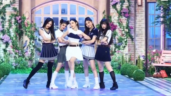 A 10-year dance experience trainee takes you to watch the New Jeans "Hype Boy" stage (analysis + per