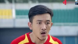 Tên tôi là Vương Đại Chui, tôi đang giúp đội tuyển bóng đá quốc gia Trung Quốc vượt qua vòng loại. S