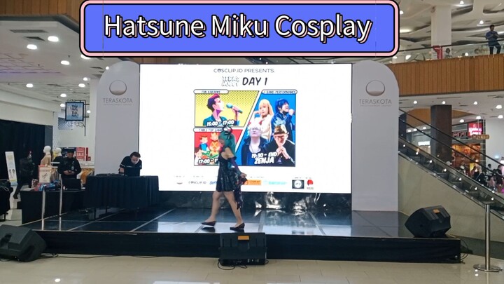 Hatsune Miku Cosplay