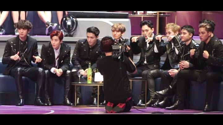 [HD] 161202 EXO Reaction to TWICE Stage (Cute Fanboys!) in MAMA HK