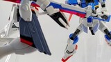 [Free and happy poking?] I made this just for poking? ——Freedom Gundam. Bandai HG——Sword Suit Gundam