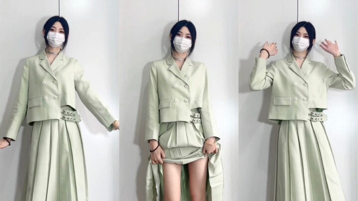 Hari ini adalah Little Green