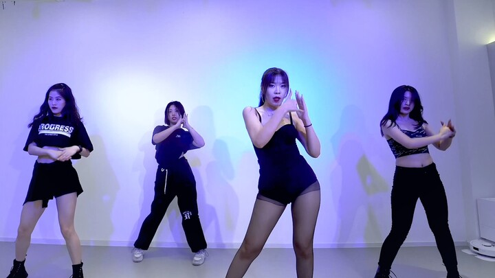 "Marionette" by Yuna teacher------K-POP basic course work