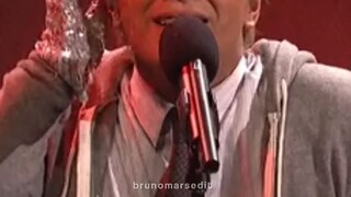 bruno mars emitate michael jack son😱