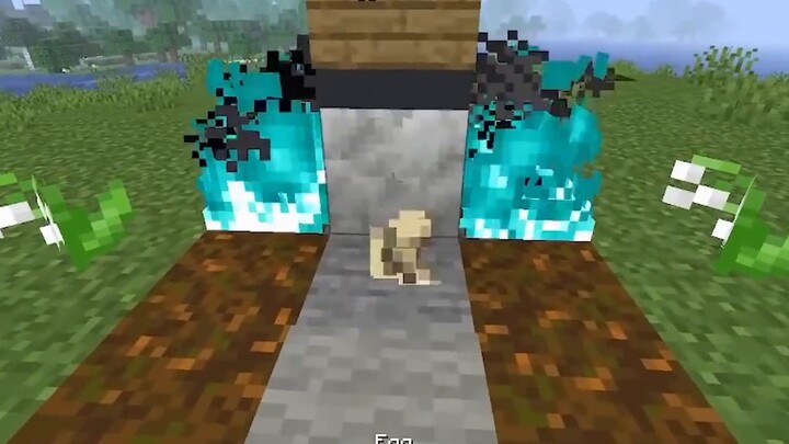Minecraft: Players accidentally trigger easter eggs and discover a strange entity that is bound!