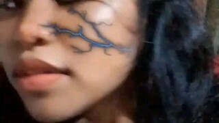 tiktok by: nelzlyn llamas castellano