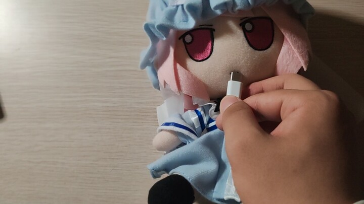 冷知识：把耳机插头插fumo嘴里可以听到fumo的声音