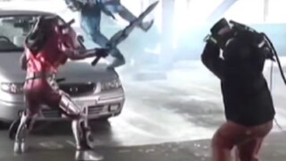 Kenapa disebut Kamen Rider? Semua staf dan aktor telah bekerja keras.