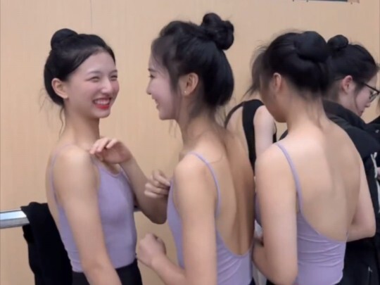 Lớp học nhảy 7