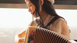 Pikiran menjelajah ruang dan waktu 【Accordion】