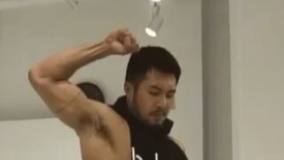Good weekend, dears. I'd like to share with you an old choreography of a tough guy. We say that the 
