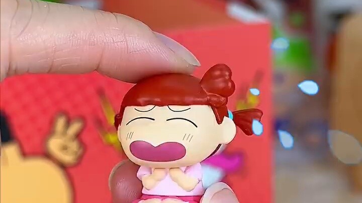 🔥50 gói combo Crayon Shin-chan mini! Vật phẩm ẩn buồn cười hóa ra là...