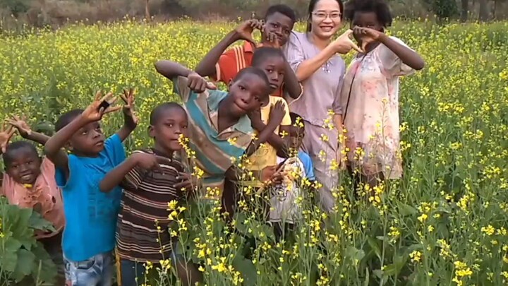 Tập 247_Trên đỉnh đồi gia đình châu phi trồng được gì___2Q Vlogs Cuộc Sống Châu Phi