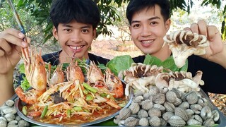 ตำถาดกุ้งเผาตัวใหญ่ๆ หอยแครงหนวดหมึก มาแซ่บๆด้วยกันครับ.