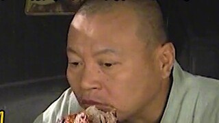 A collection of Zheng Laopi's delicious eating scenes: a pot of pork elbow, a pot of wine, two catti