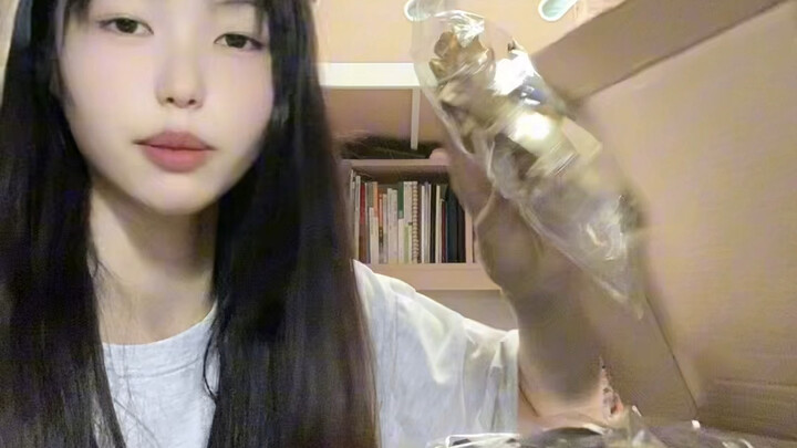 合肥女大学生，约尔cos，猜我出去有多少人跟我集邮，喵