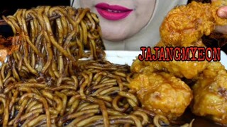 PERPADUAN YANG SEMPURNA||ASMR JAJANGMYEON DAN AYAM CRISPY SPICY KOREAN |@Mujigaefoodsid