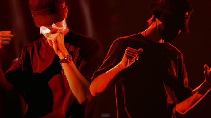 【หวังอี้ป๋อ】เต้นให้สูง! - งานเต้นรำสนุกได้เลย! -