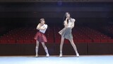Female teacher and student dance rehearsal video streamed into the parent group, mothers dare not le