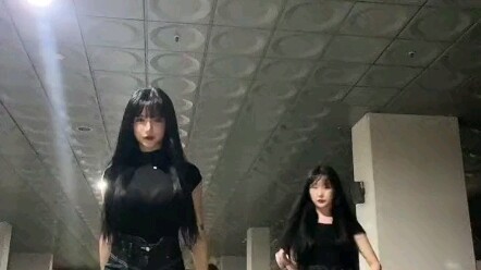 【MAJORS】220822 Liu Zhiyuan Tik Tok covers Newjeans' "Attention"