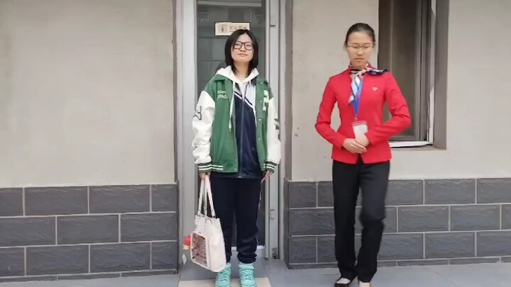 Bây giờ tôi đã tham gia nhóm nghi thức xã giao, tôi sẽ không bỏ lỡ bất kỳ cơ hội thực hành nào!