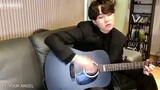 BTS SUGA PLAYING GUITAR AND SINGING (너무 아픈 사랑은 사랑이 아니었음을 by Kim Kwang Seok)