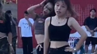 [Mafia buổi sáng] Điệu nhảy flashmob cổ huấn luyện quân sự mệt đến mức nghi ngờ mạng sống của mình