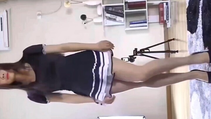 วันแรกของการเต้นรำ (ฝากกดไลค์กดติดตามด้วยนะครับ)