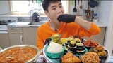 꽃돼지 토요일 아침 돼지고기 김치찌개 정식 한식먹방[korean food]mukbang Eating show 吃播