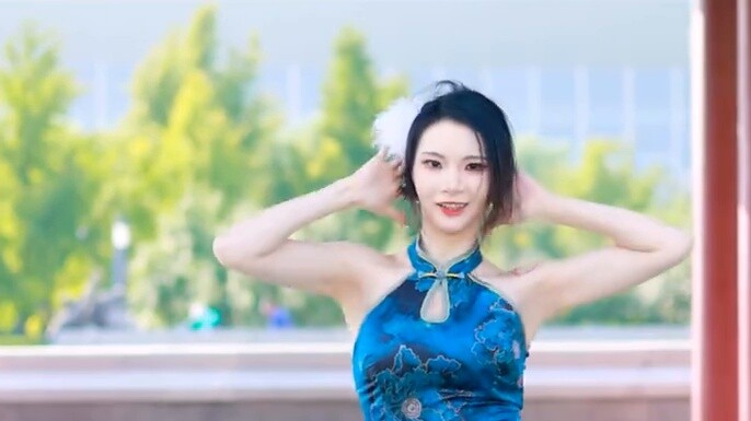 [Mian MIAN] Great, it's the cheongsam girl! We are saved!