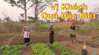 Đại gia châu phi mặc quần đùi tới mua rau của xóm trọ||2Q Vlogs cuộc sống châu phi