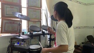 Qua Cơn Mê * Ca khúc hot mùa dịch* drum nhí Ni Ni cover tặng mọi người ở nhà chống dịch nhé