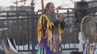 Russian street musicians: Indian music near Space Museum in Moscow