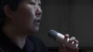 Nếu hai mươi năm sau tôi có thể sinh ra, tôi cũng muốn mặc bộ váy cổ tích nhất và hát “Red Lotus”