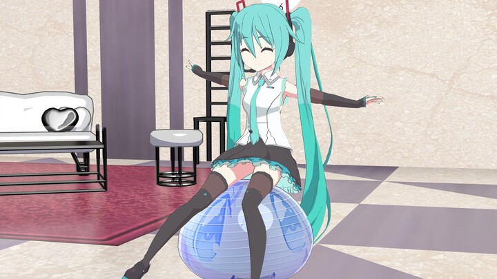 MIKU เล่นบาลานซ์บอล