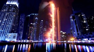 A skyscraper in Dubai is on fire, the United Arab Emirates is shrouded in smoke