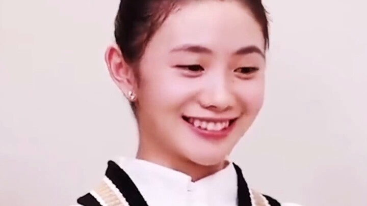 นักแสดงสาวเต็มใจที่จะอุทิศตนให้กับบทภาพยนตร์ แต่เธอไม่สามารถปล่อยให้มันสูญเปล่าแบบนี้ได้