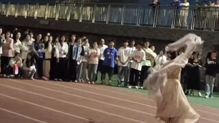 But what she danced was "Can't Wait" by Tan Kenci! ! #University playground is never short of dancer