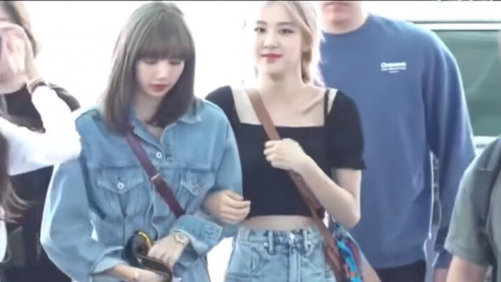 [BLACKPINK Chaelisa] Rosé: Vì sao đối xử với tui như vậy?