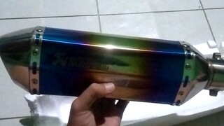 akrapovic titanium
