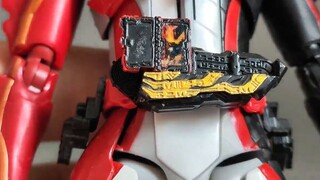 Ngắm rồng đỏ trong Năm Thìn! Bandai shf Kamen Rider Holy Blade Courage Dragon có nhiều bản sao!