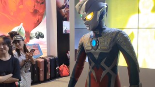"Jangan mengatakan apa pun yang membuat Master Zero tidak senang, atau dia akan menjadi malang..."